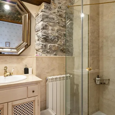 La Casona De Alesga, Asturias-fresnedo * Fresnedo (Asturias)